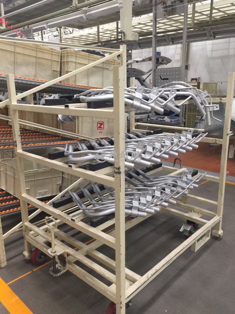 汽车隔热板与加油管工位器具 高效组装的核心装备，