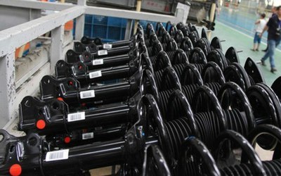 我带儿子看造车！金刚工厂参观之旅